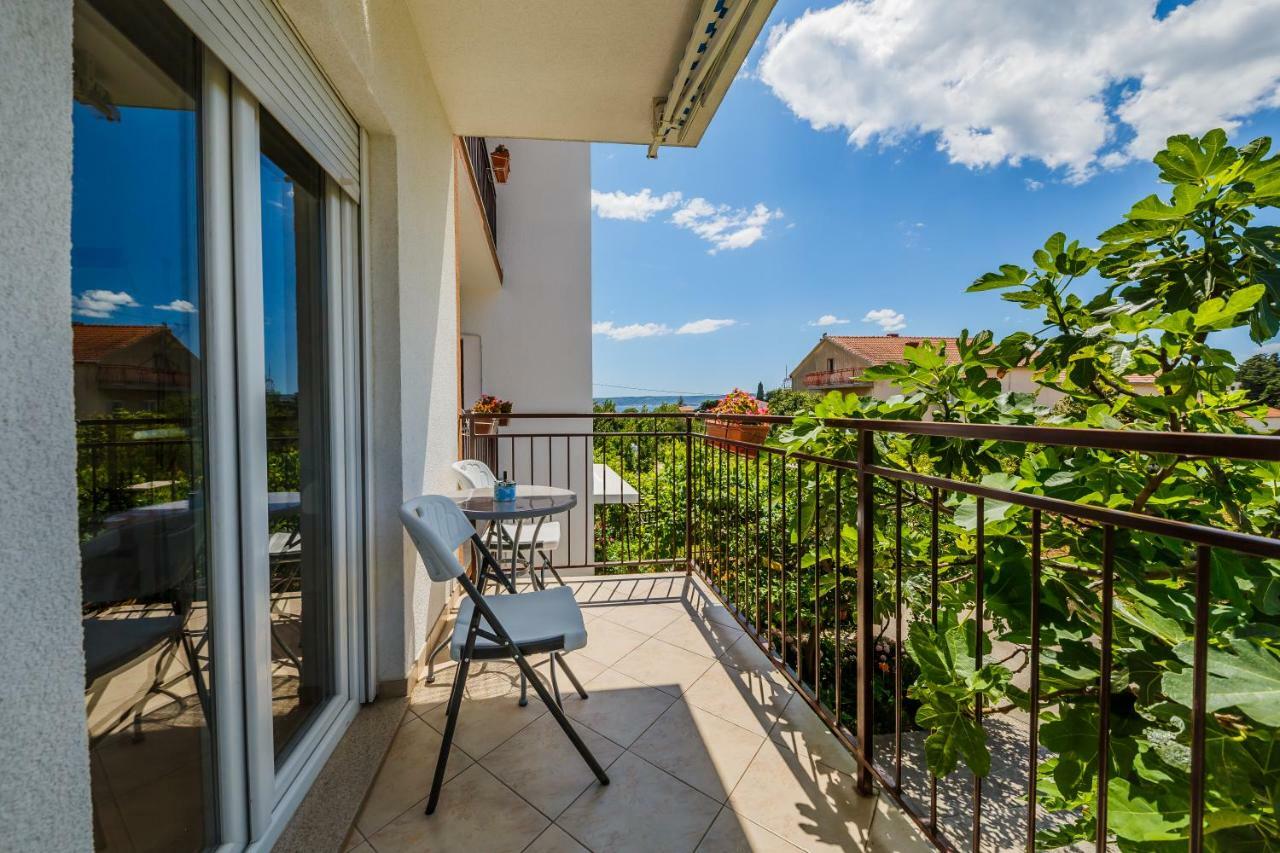 Apartments Mila Kastela Exterior photo