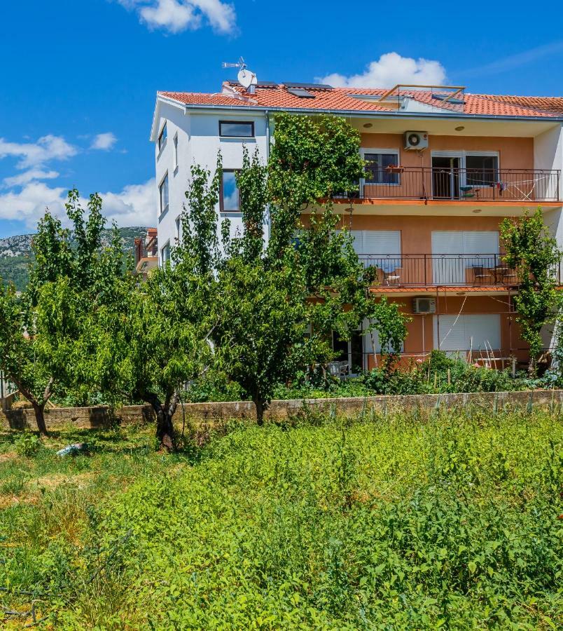 Apartments Mila Kastela Exterior photo